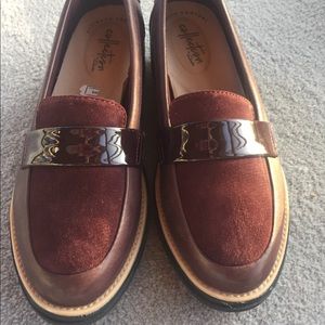 Clark’s Collection Maroon Platform Loafers